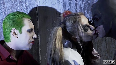 Kissing batman in suicide squad parody Kleio Valentien