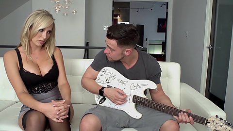 Cleave blondie getting some music lessons and getting naked milf Brett Rossi
