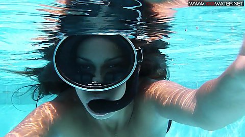 Swimming and diving underwater with cuba Diana Kalgotkina trying to fuck a toy