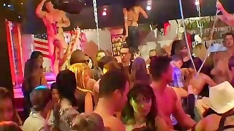 Dancing and sucking party cock