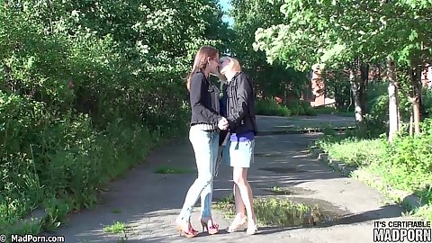 lesbian miniskirt kissing - Gosexpod image